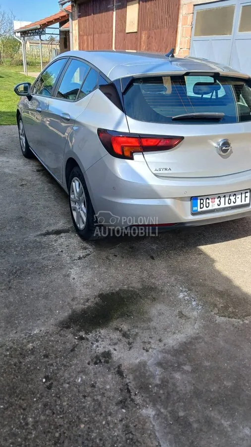 Opel Astra K 2018 photo 3