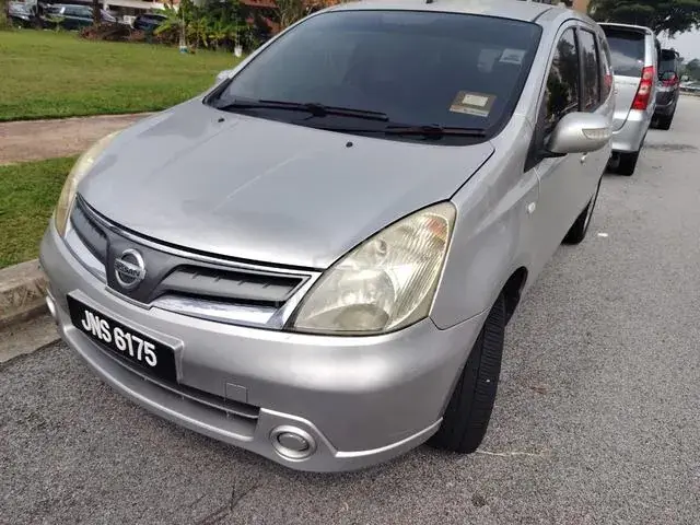 Nissan Grand Livina