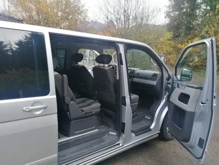 Volkswagen Multivan 2009 photo 3