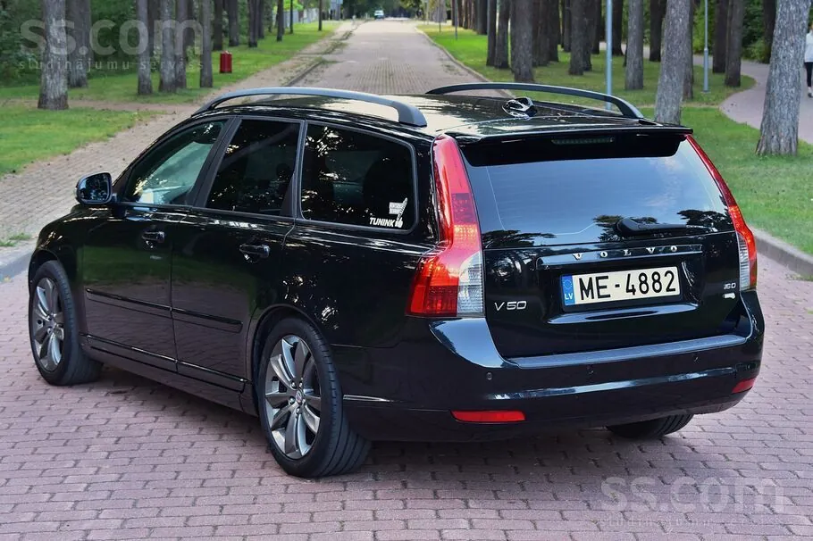 Volvo V50