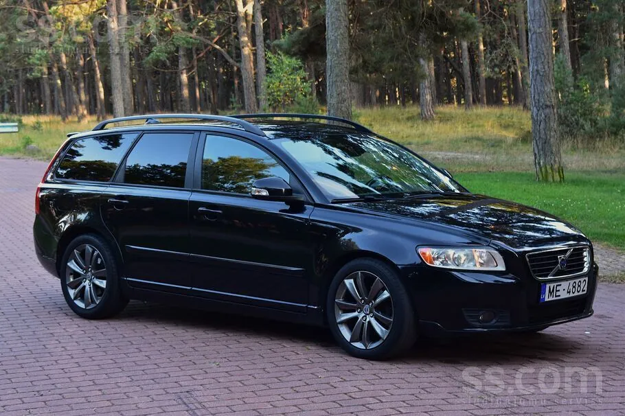 Volvo V50 2010 photo 3
