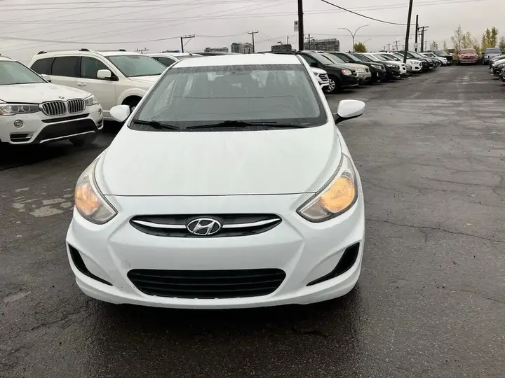 Hyundai Accent 2013 photo 2