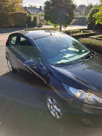 Ford Fiesta 2008 photo 2