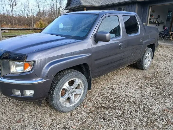 Honda Ridgeline 2014 photo 2