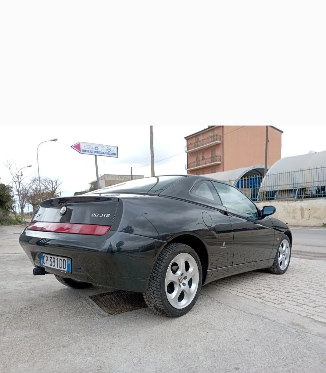 Alfa Romeo Gtv 2004 photo 2