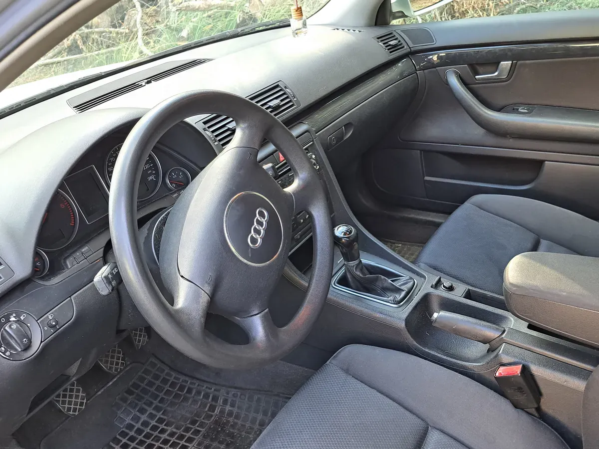 Audi A4 2003 photo 3