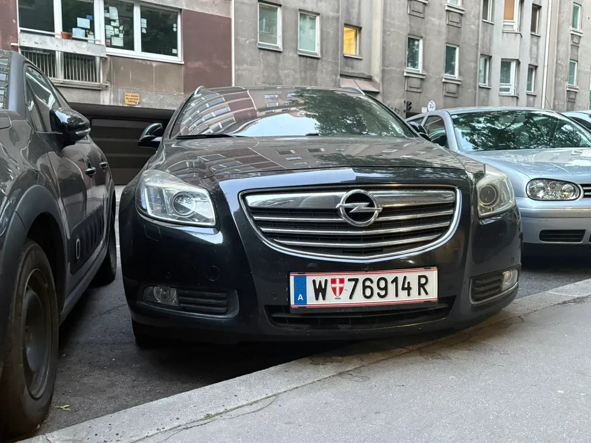 Opel Insignia 2011 photo 2