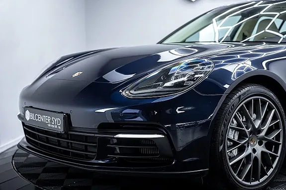 Porsche Panamera 2018 photo 2