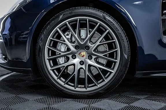 Porsche Panamera 2018 photo 4