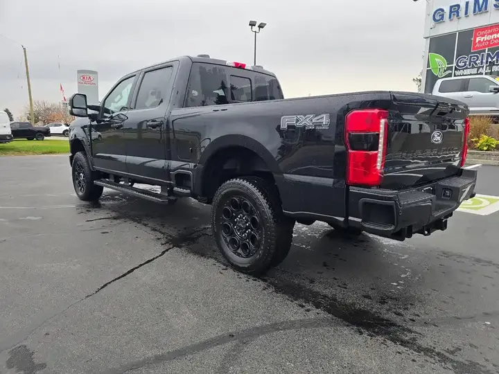 Ford F250 2027 photo 2