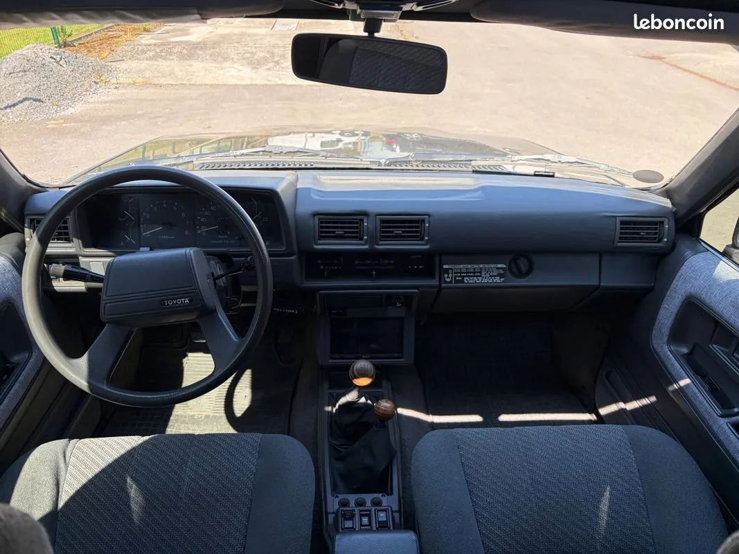 Toyota 4Runner 1989 photo 2
