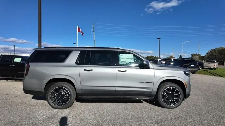 Chevrolet Suburban 2026 photo 4