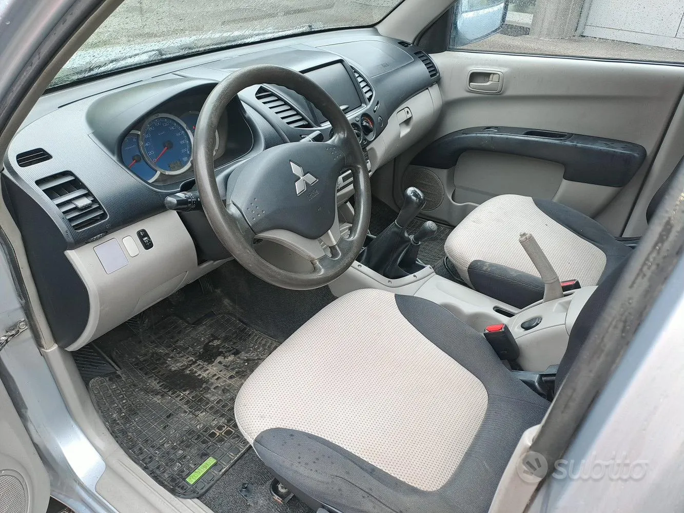 Mitsubishi L200 2007 photo 4