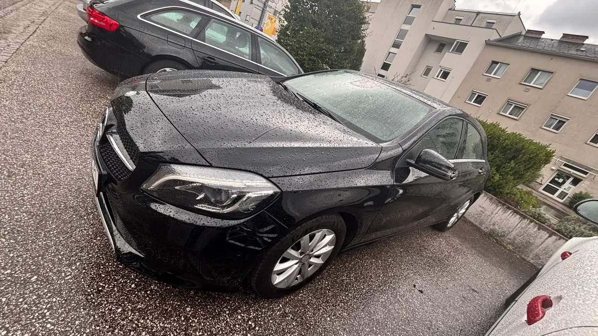 Mercedes-Benz A-Class 2015 photo 2