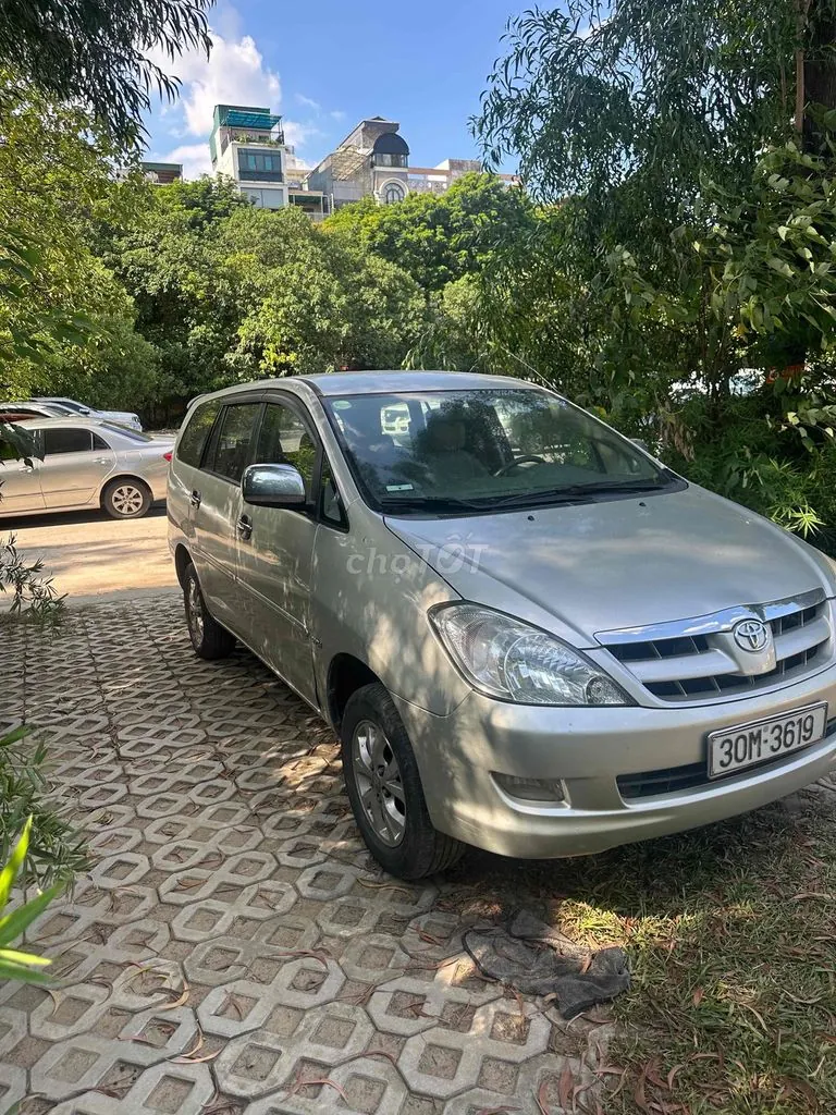Toyota Innova 2008 photo 3