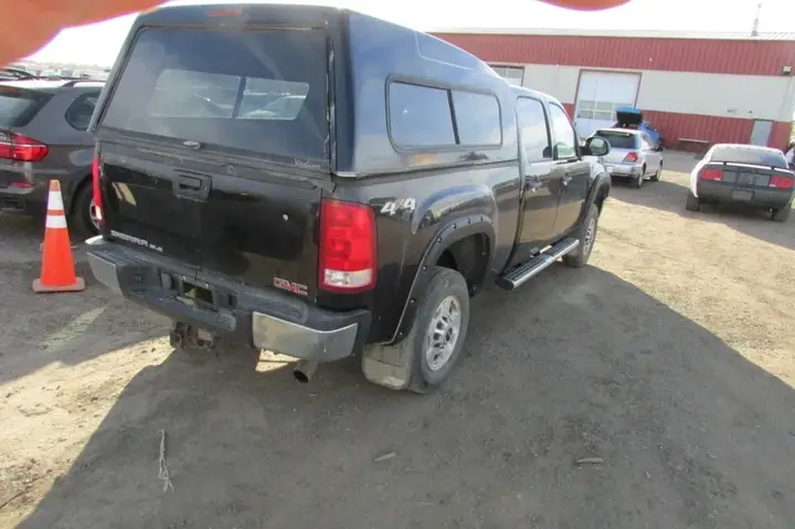 GMC Sierra 2500Hd 2011 photo 5