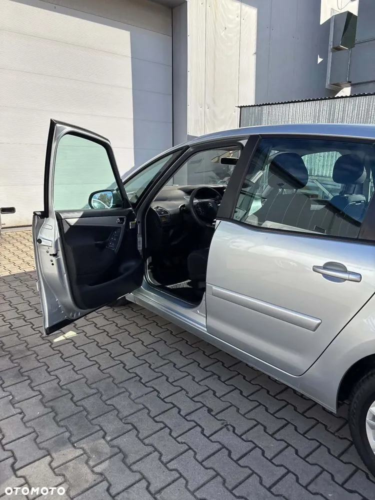 Citroen C4 Picasso 2011 photo 3