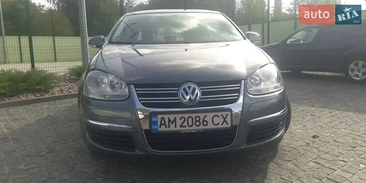 Volkswagen Jetta 2010 photo 3