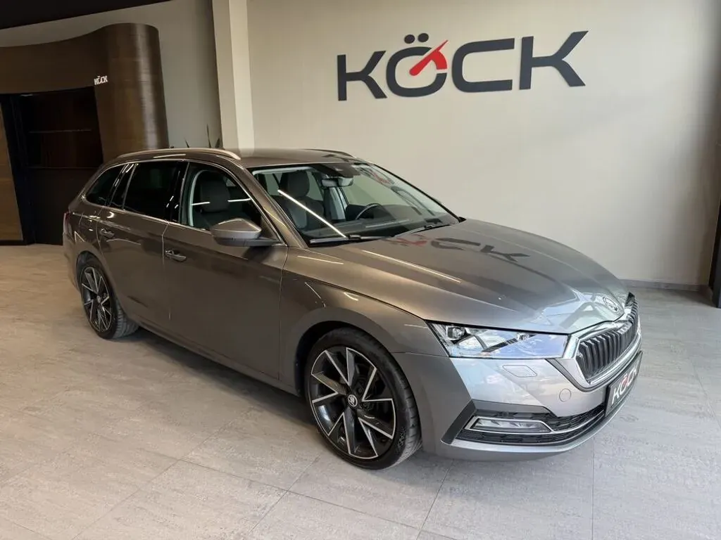 Skoda Octavia 2023 photo 2