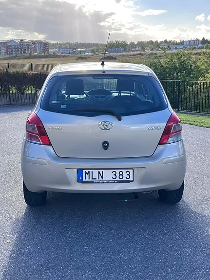 Toyota Yaris 2010 photo 4