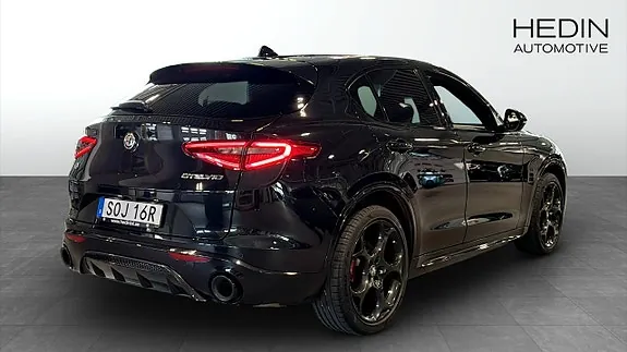 Alfa Romeo Stelvio 2022 photo 2