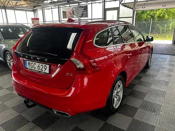 Volvo V60 2016 photo 2