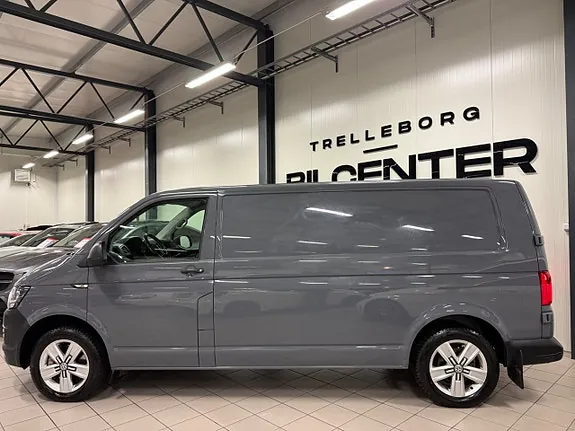 Volkswagen Transporter 2018 photo 2