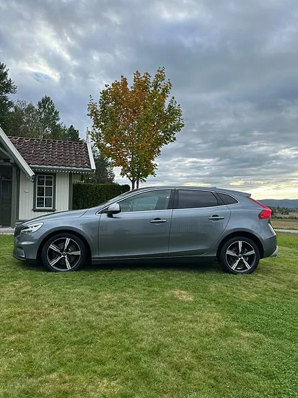 Volvo V40 2018 photo 2