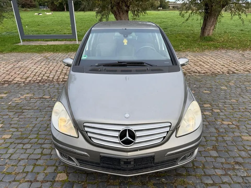 Mercedes-Benz B