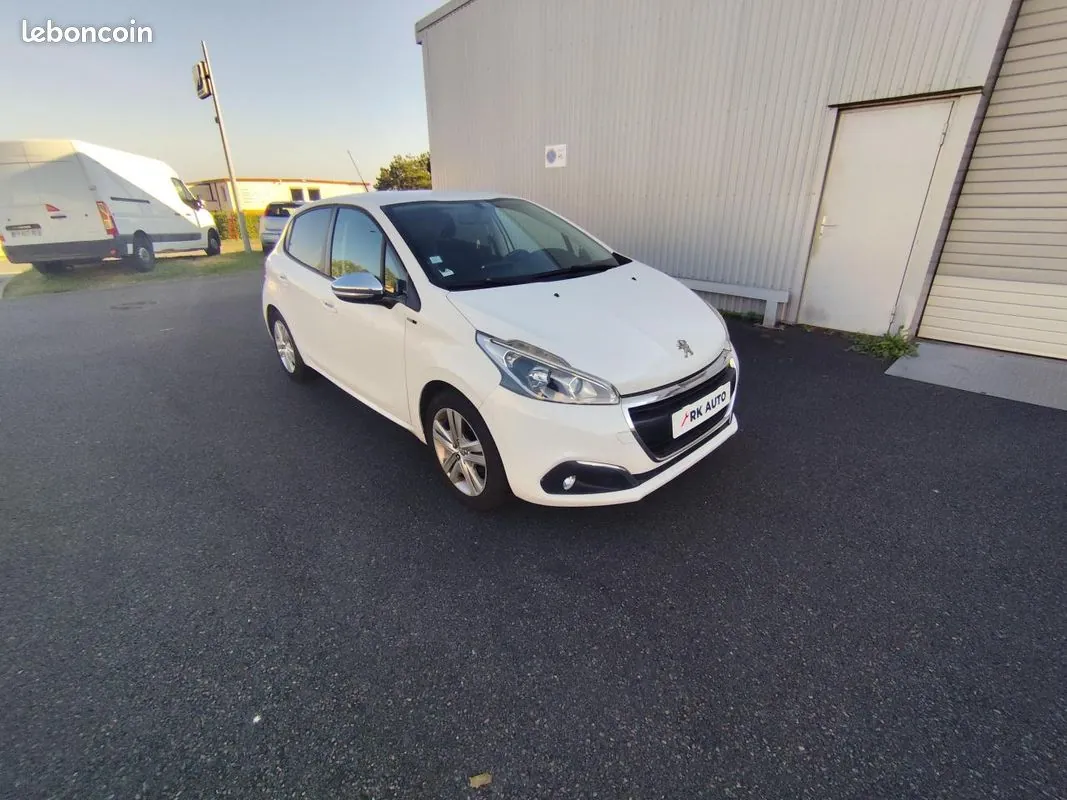 Peugeot 208 2016 photo 4