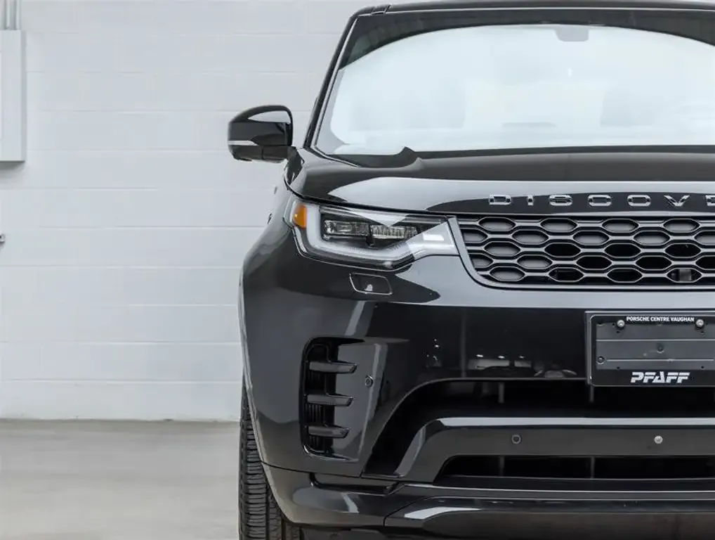 Land Rover Discovery 2024 photo 3