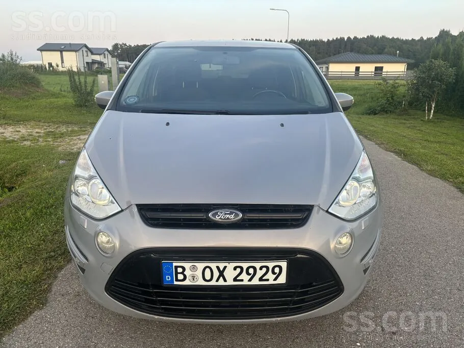 Ford S-Max 2012 photo 2