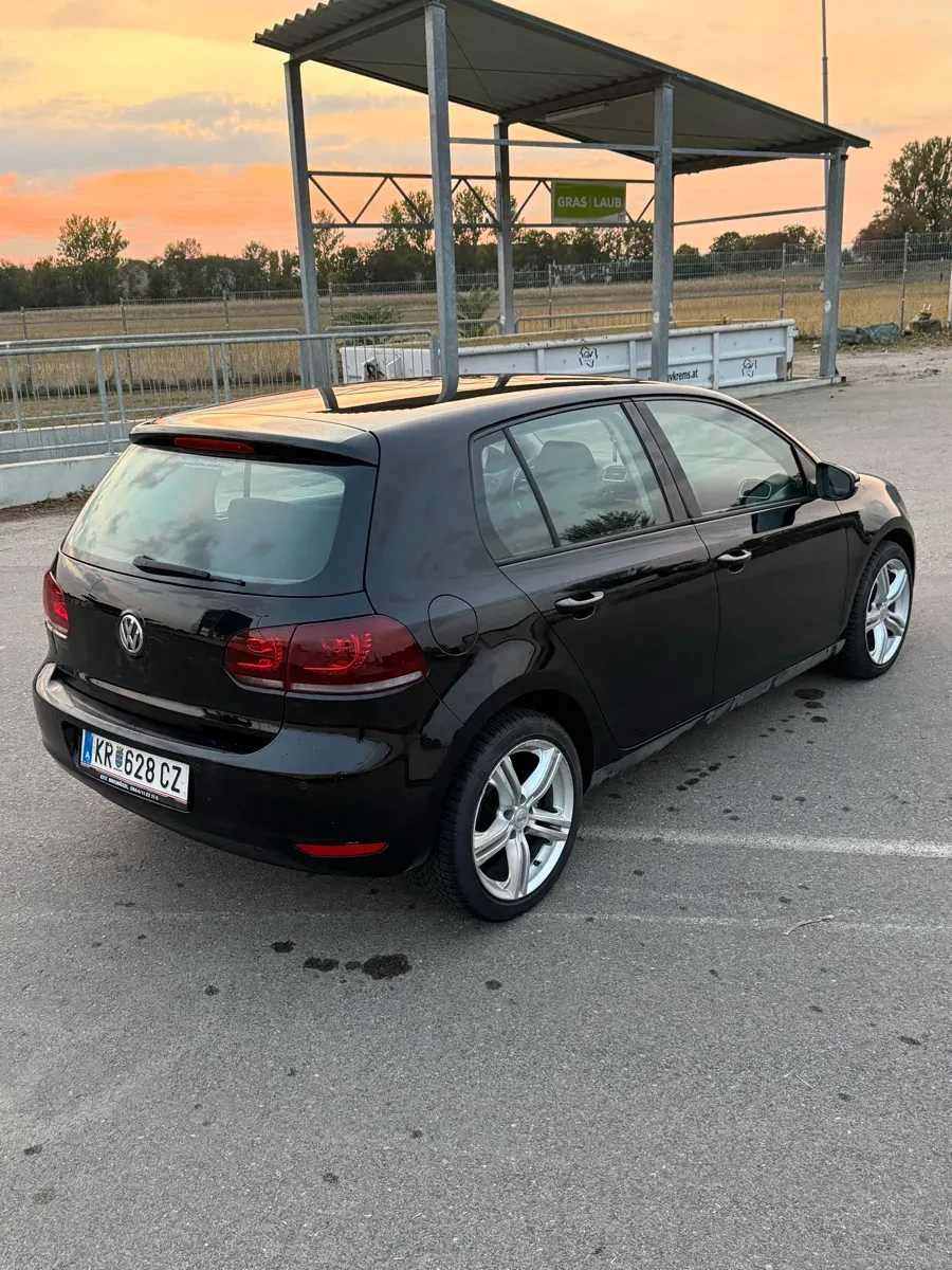 Volkswagen Golf 2009 photo 3