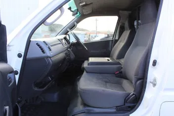 Toyota Hiace 2012 photo 5