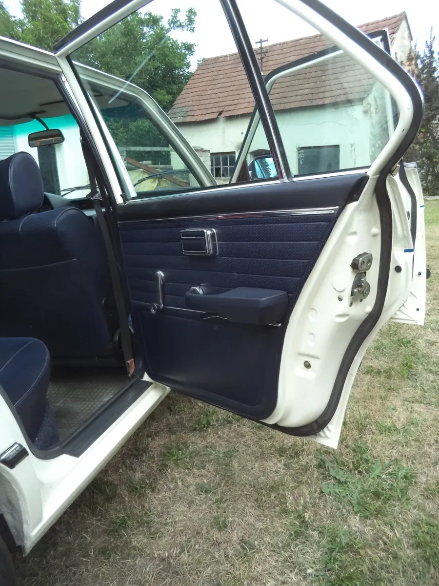 BMW 5 Series 1979 photo 3