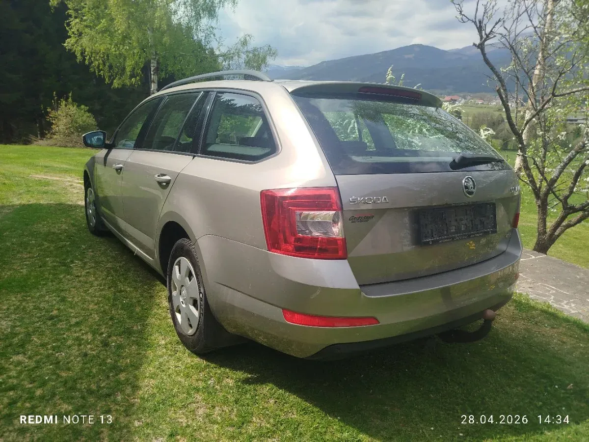 Skoda Octavia 2015 photo 2