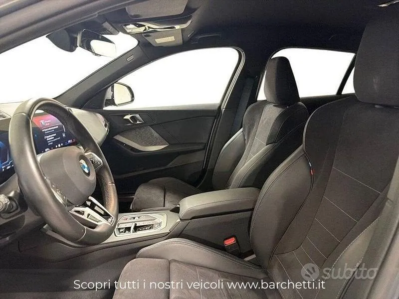 BMW 1 Series 2025 photo 4
