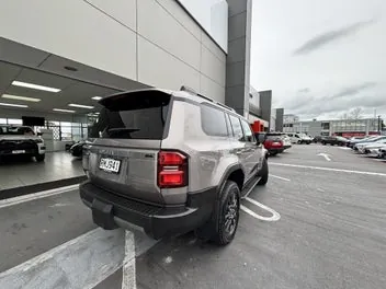 Toyota Land Cruiser Prado 2025 photo 4