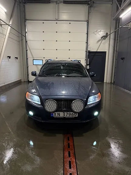 Volvo V70 2009 photo 2