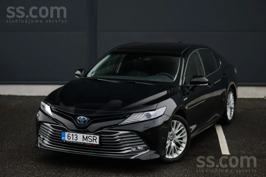 Toyota Camry 2019 photo 2