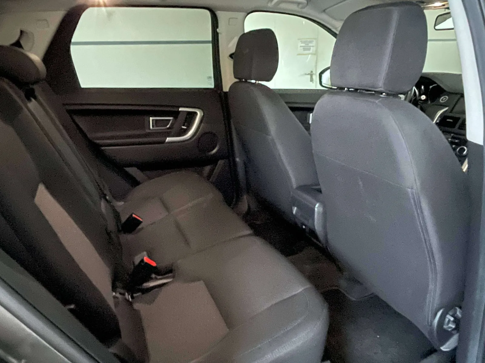 Land Rover Discovery Sport 2015 photo 5