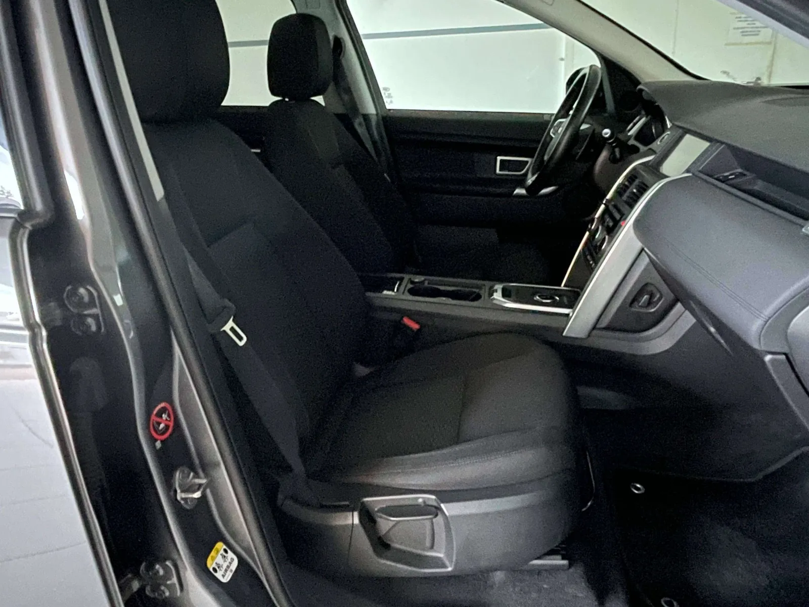 Land Rover Discovery Sport 2015 photo 3