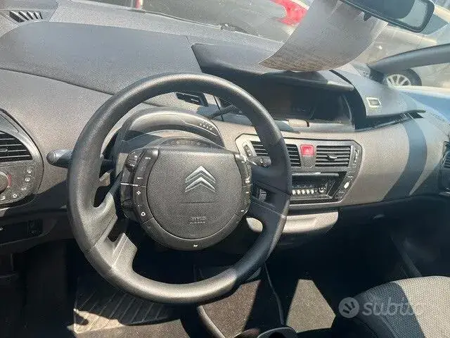 Citroen C4 Picasso 2008 photo 4