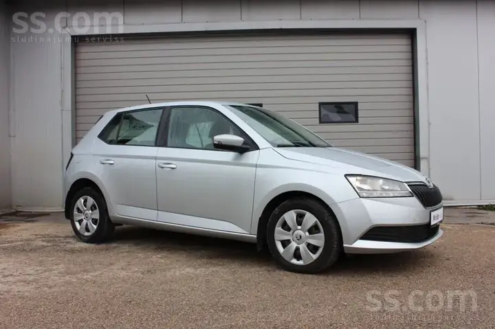 Skoda Fabia 2021 photo 2