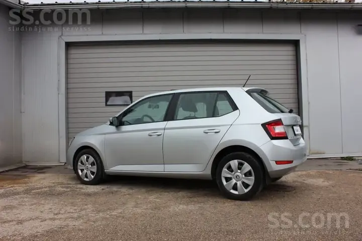 Skoda Fabia 2021 photo 3