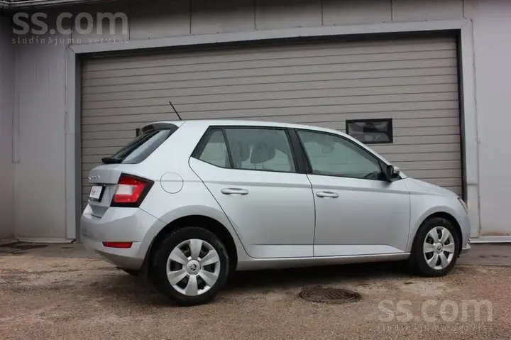 Skoda Fabia 2021 photo 4