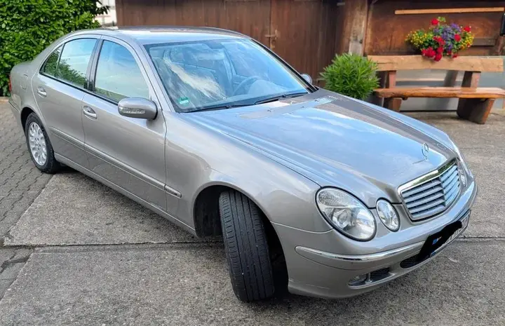 Mercedes-Benz E 200 Kompressor