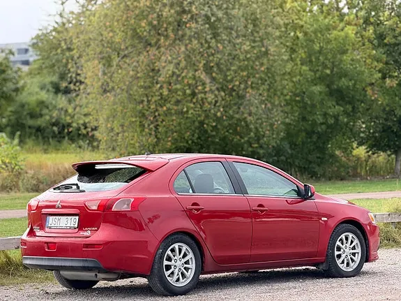 Mitsubishi Lancer 2011 photo 4