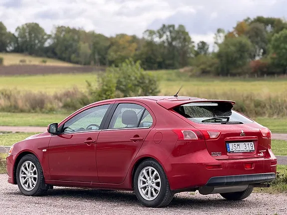 Mitsubishi Lancer 2011 photo 2