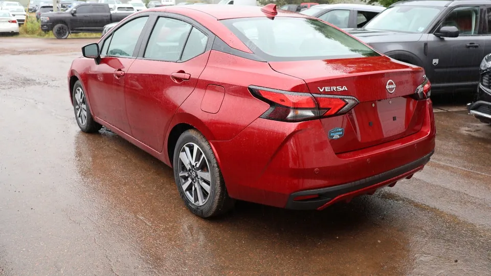 Nissan Versa 2024 photo 4
